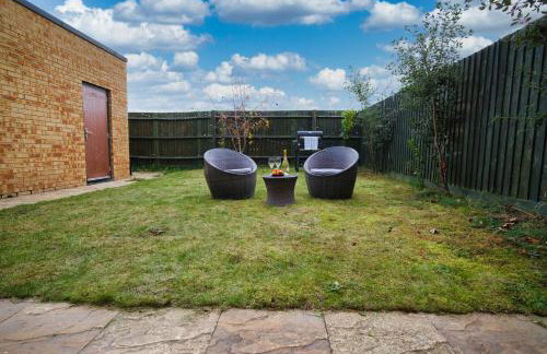 Milton Keynes new 5-Bedrooms 14guests Contractor family holiday Free Parking - Foto 77