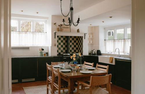 Trinity Farmhouse - Stunning House & Gardens! - Foto 10