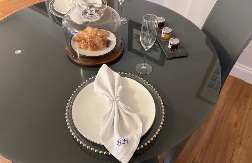 Stansted Airport Stay, Parking and Luxury Suite - Foto 17