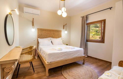 Lithos Luxury Pool Villa - Photo 23