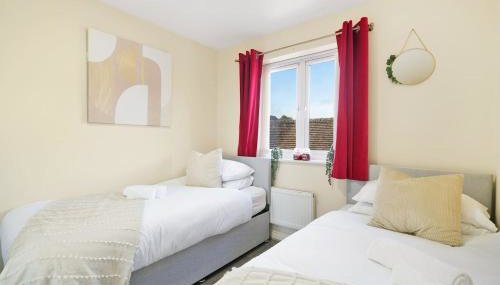 3 BR 5 Beds 3 Bath Private Garden Parking x2 Ideal for Family & Work Stays - Foto 3