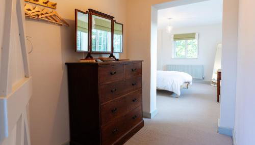 Stable Flat on Gorgeous Rural Farm - Foto 4