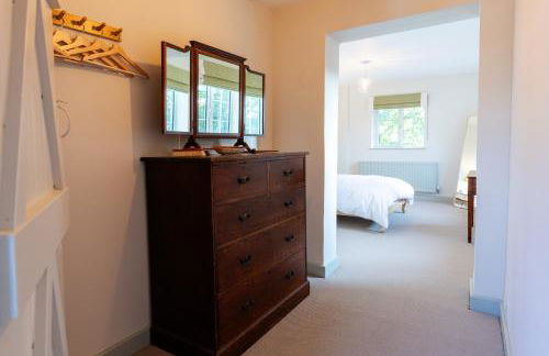 Stable Flat on Gorgeous Rural Farm - Photo 4