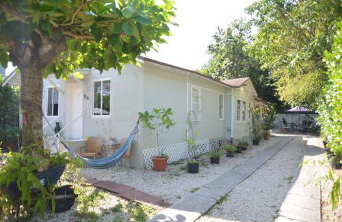 Quiet & Centrally located House - PRIVATE PARKING, LAUNDRY AND STORAGE FOR LUGGAGE - Foto 43