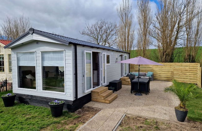 Cozy Chalet With Spacious Garden on a Holiday Park - Foto 1