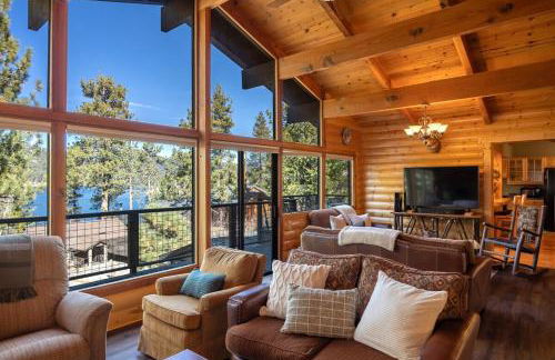 Ultimate Lakeview Lodge and ON THE LAKE! with a Hot-Tub! - Foto 1