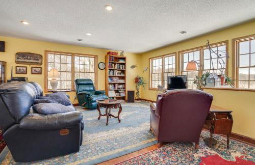 Waterfront Forest Lake Studio with Shared Dock! - Foto 6