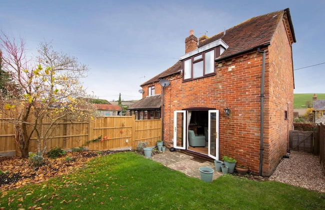 Cosy Cottage in Beautiful South Downs Walk 2 Pub - Photo 3