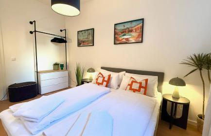 BeckHomes Munich- Large 210 sqm Central Apartment- 7 BR, 6Baths, 3 Kitchens, Up to 18 Guests - Foto 67