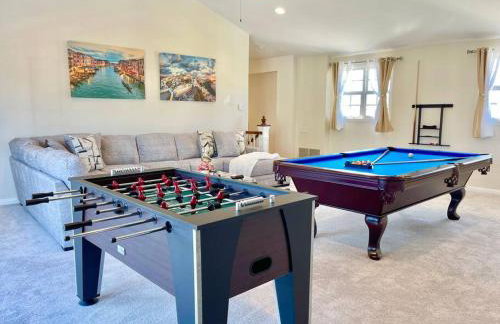 New Charming Spacious Disneyland Pool Home - Photo 62