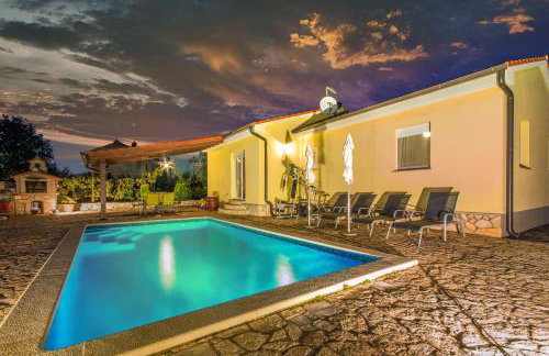 Villa Roža, a beautiful villa with pool close to the beach - Foto 19