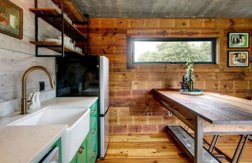 Artisan Cabin with Beautiful Decor and a Classic Fire Pit near Austin, Texas - Foto 22