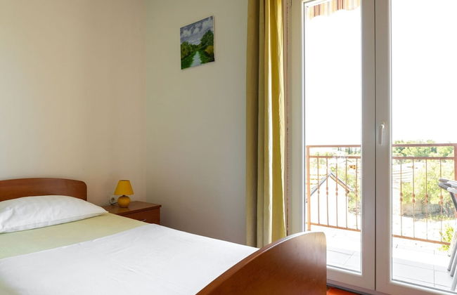 Simplistic Apartment in Rogoznica near Sea Beach - Foto 4