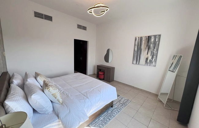 Cosmos Living Discovery Gardens Sleeps 4 - Photo 3