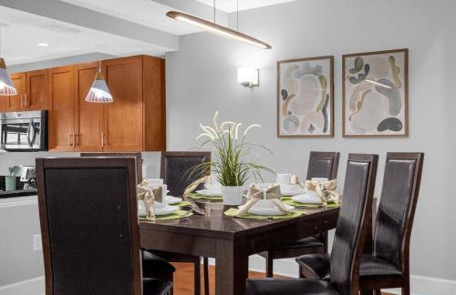 Enchanted 4BR Family Style Townhome in Disney Area - Photo 32