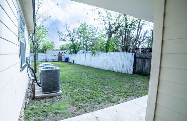 Fascinating 1BR 1 BA Near Festive DT and Riverwalk - Foto 15