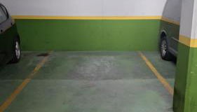 Piso con patio privado y parking Nervión Sevilla - Foto 4