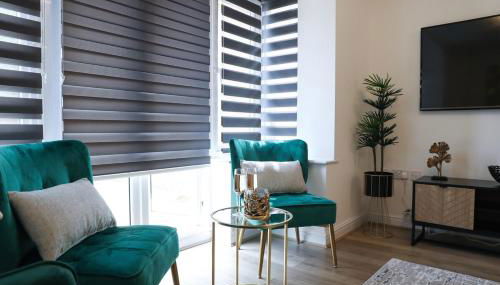 Elegant & Serene 3-BR Retreat Minutes from Heathrow Airport-London- Slough central-Legoland-Ascot-Windsor for Contractors-Families-Relocators-Businesses - Foto 2