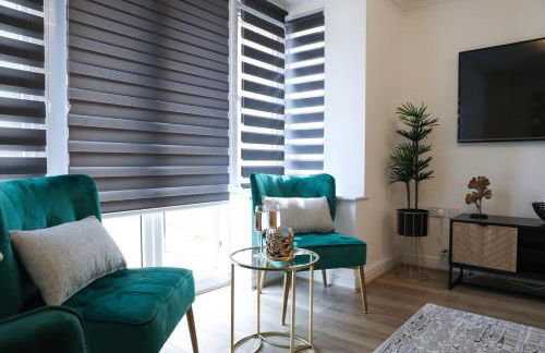 Elegant & Serene 3-BR Retreat Minutes from Heathrow Airport-London- Slough central-Legoland-Ascot-Windsor for Contractors-Families-Relocators-Businesses - Foto 2