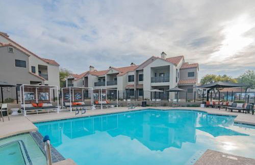 Chic Golf Pickleball Pool Hot Tub King Bed Parking - Foto 9