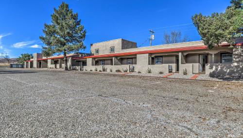 Chisums Cabin Unit, 6 Mi to River Park! - Foto 3