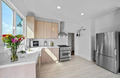 Beautiful Top Floor Getaway in Beach Town - Foto 6