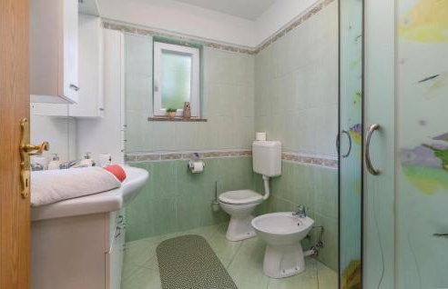 Awesome Home In Nedescina With Kitchen - Foto 37