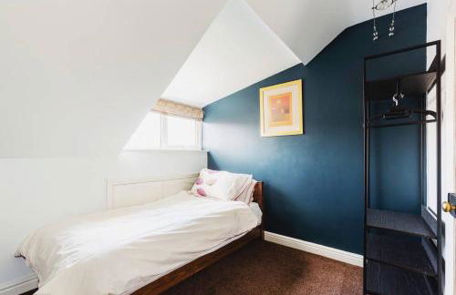 Contemporary Victorian Townhouse - walking distance to train station and Chester city centre - Photo 5