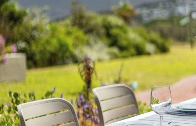 Beachfront Villa Sea Breeze, Hout Bay, Cape Town - Photo 56