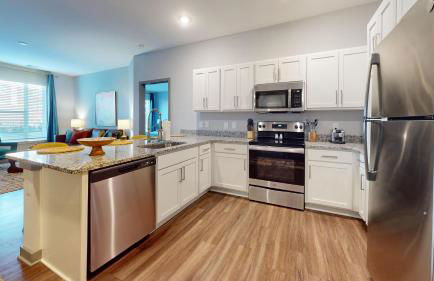 H4N Furnished Apartments at Ellipse Urban in Hampton VA - Photo 7