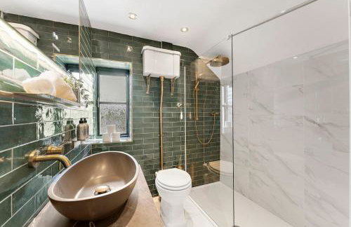 Gorgeous 3 Bedroom, 225 year old cottage - Foto 56