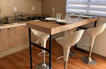 Apartamento Completo 2 Quartos com AC em Blumenau à 10min Vila Germânica, Tv a cabo e Premiere, ideal para família, Fácil acesso para Pomerode - Foto 4