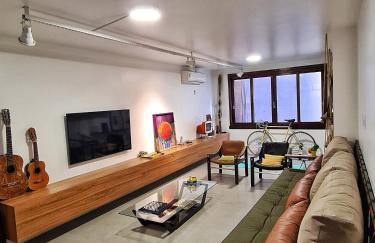 Apartamento Artístico - Garagem - Ar Condicionado - Excelente Localização - Foto 3