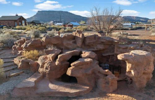 Cave Dwellers- Zions' Only Hand-Sculpted Cave - Foto 23