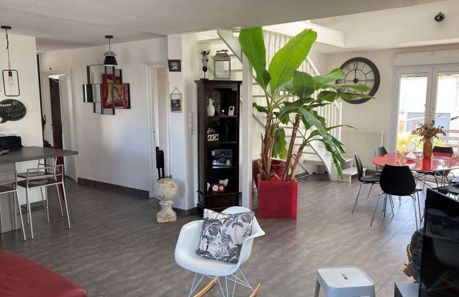 Unusual Duplex With Garden - Foto 11