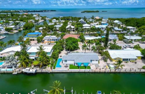 Sea Glass Dreams - Waterfront Pool Home, Mini Golf, Game Room, 110' Dock - Foto 70