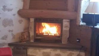 GITE DE MONTAGNE "LE CALOU" AVEC CHEMINEE ET JACUZZI situé à St Laurent-en-Grandvaux - Foto 4