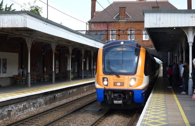 Spacious one Bedroom Apartment With Free Parking - Foto 18