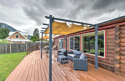 Lakefront Eatonville Cabin with Dock and Mtn Views! - Foto 23