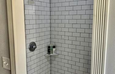 The 1900 House 1 Block From DT - Foto 16