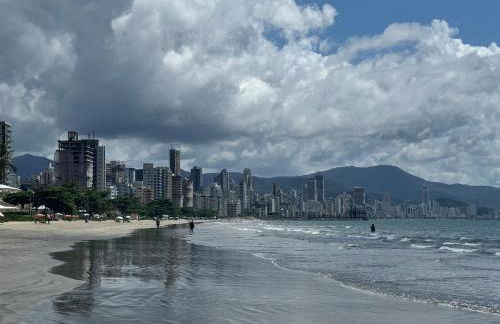 150m da Praia Pereque, 3 quartos, Amplo e Aconchegante - Foto 26