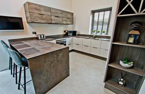 Contemporary 2 bedroom eco home with a twist - Photo 3