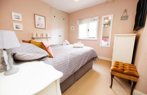 Jackdaw Cottage-Beautiful Cottage, Town Centre - Photo 17