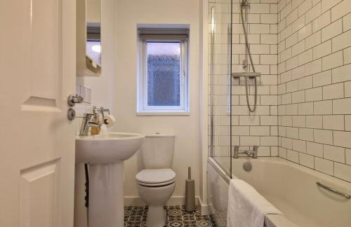 Woldcarr - Modern house with parking - Foto 22