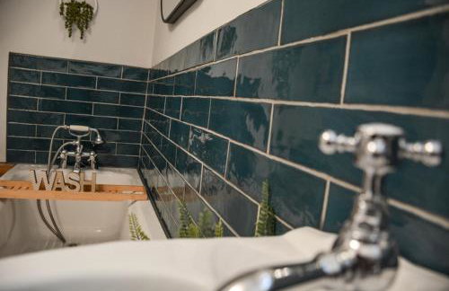 Lower Trengale Farm Holiday Cottages - Photo 20