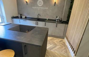 Stunning Town Center Cottage with hot tub - Foto 9