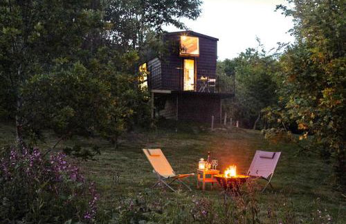 Extraordinary Huts Ltd - Photo 3