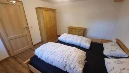 Souterrain Apartment mit Gartenblick - Foto 4, wardrobe