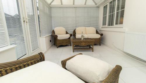 Free Driveway Parking, 3 Double Bedroom House, Quiet Private Estate, Fast WIFI, Ideal for Long Term Contractor, etc Stays, 3 miles 7 mins drive to Nissan, 15 mins to Sunderland Newcastle, Regular Housekeeping Options - See Our Site for Assurance - Foto 5