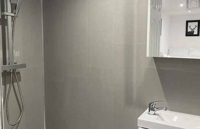 Hillside House - Photo 18